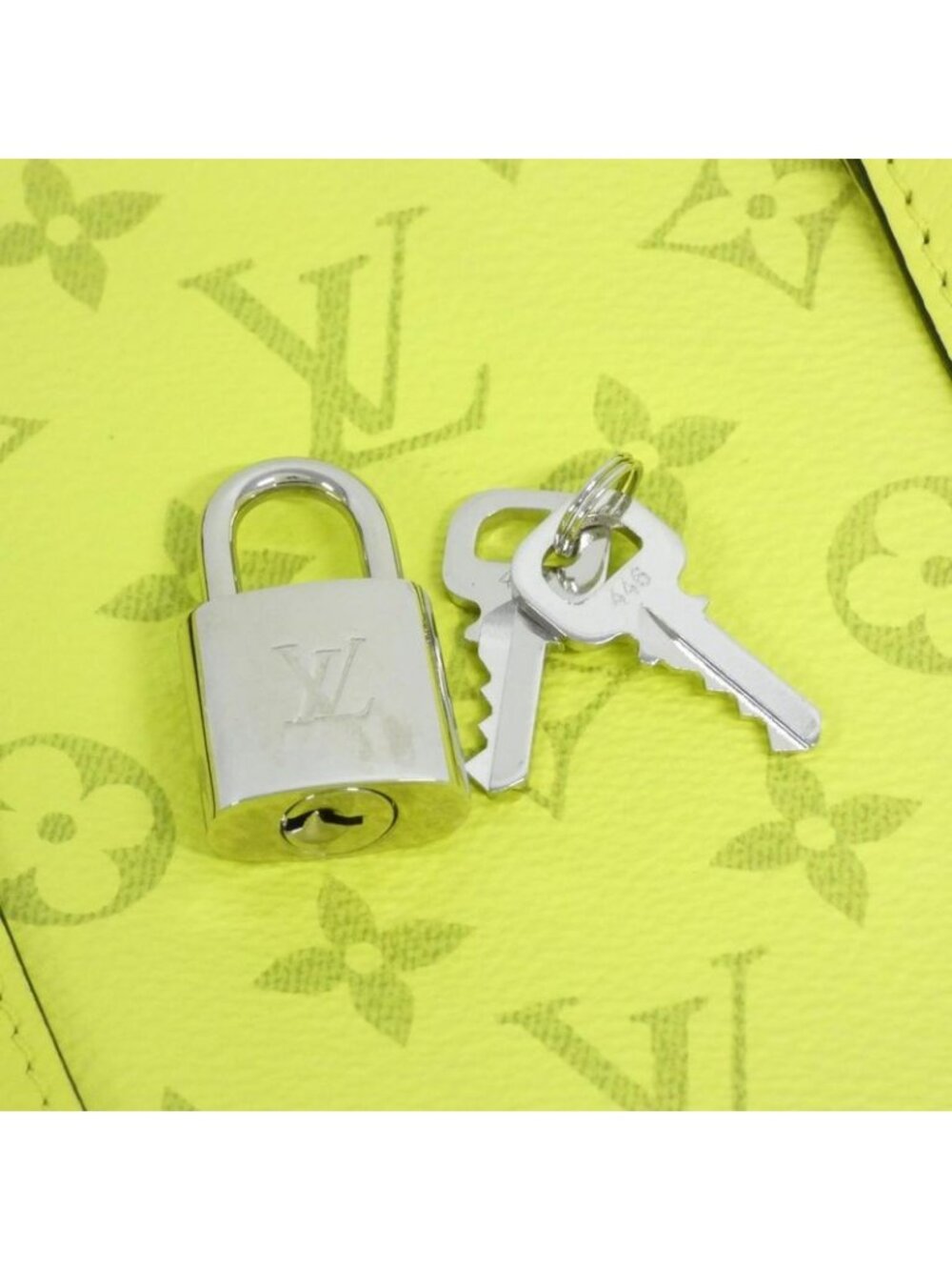 ★SOLD★ Louis Vuitton Taiga Llama Keepall Bandouliere Bag - Picture 5 of 8